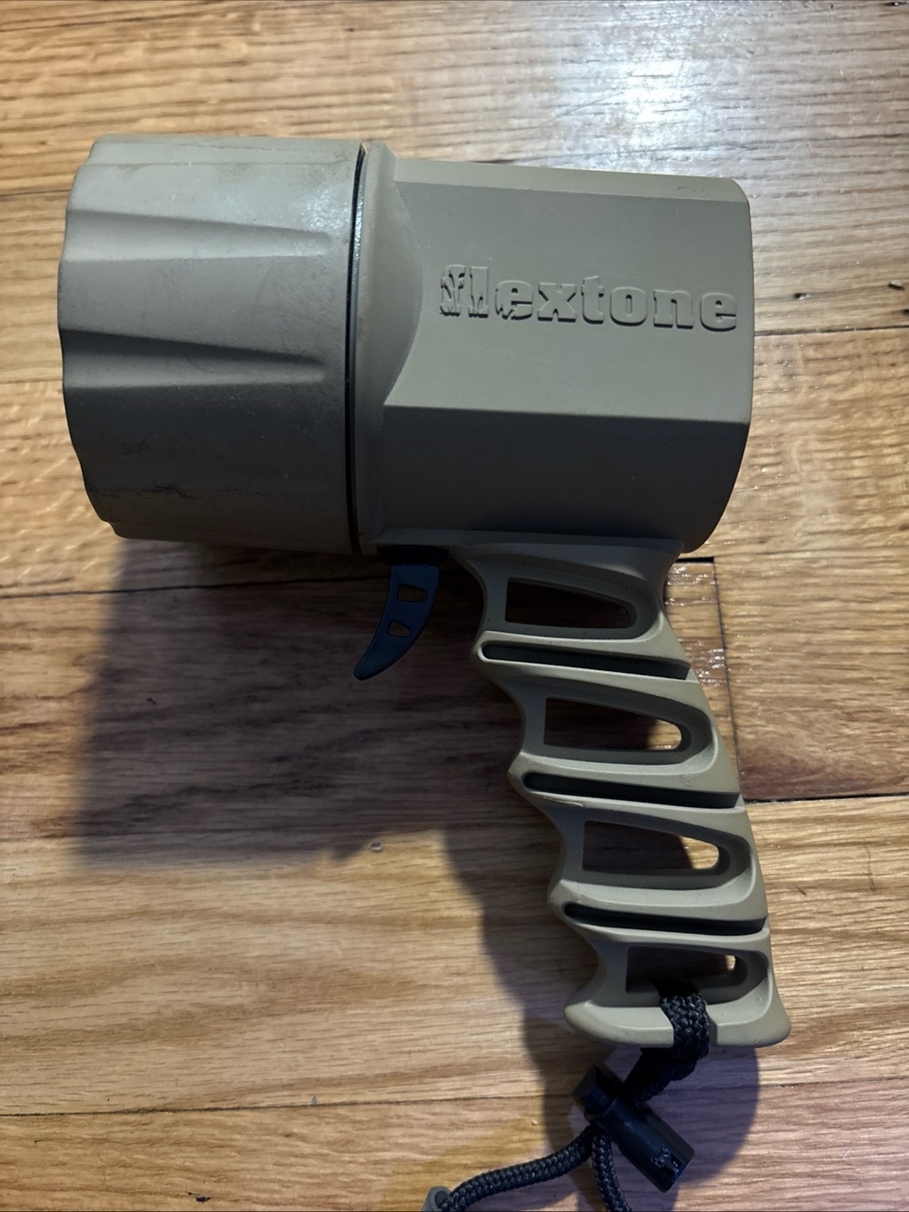 Wildgame Innovations Flextone MIMIC Electronic Gamecall EH1 (40 calls) pre-owed